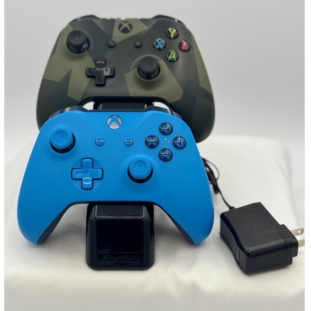 (2) Xbox Series 1 X / S Controllers Blue & Special Forces - Charging Station